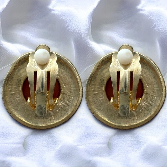 Vintage 1980s Gold Clip-On Earrings - Picture 2 of 2